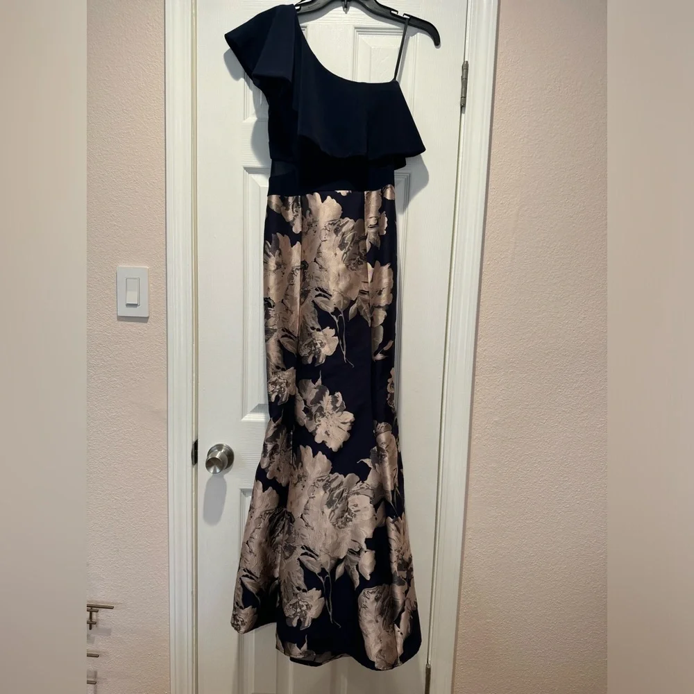 One-Shoulder Brocade Gown for Wedding or Party - Blue and Pink - size 2 - Picture 3 of 17